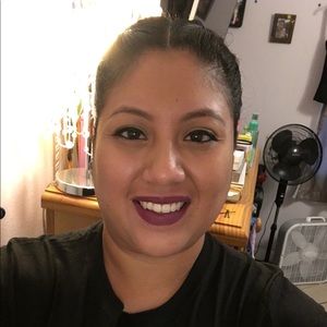 Meet your Posher, Carla